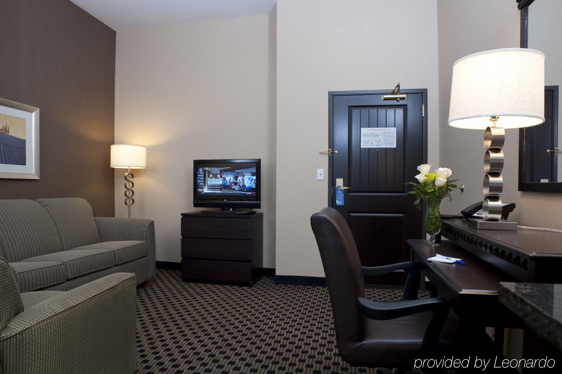 Holiday Inn Express & Suites - Green Bay East By Ihg Habitación foto